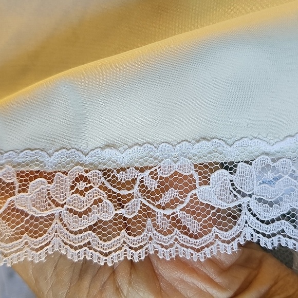 Miss Elaine Light Blue And White Lace, long Vintage Robe. Oversized Small. - Picture 9 of 12